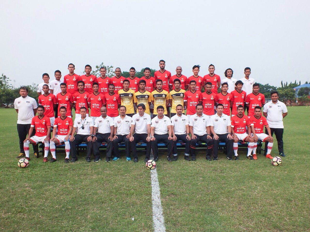 Persija_Jkt's tweet image. Satu musim telah kami lewati. Duduk di peringkat empat menjadi sebuah kebahagiaan bagi #Persija yang mengusung target finish di tujuh besar.

#PersijaJakarta #PersijaSelamanya