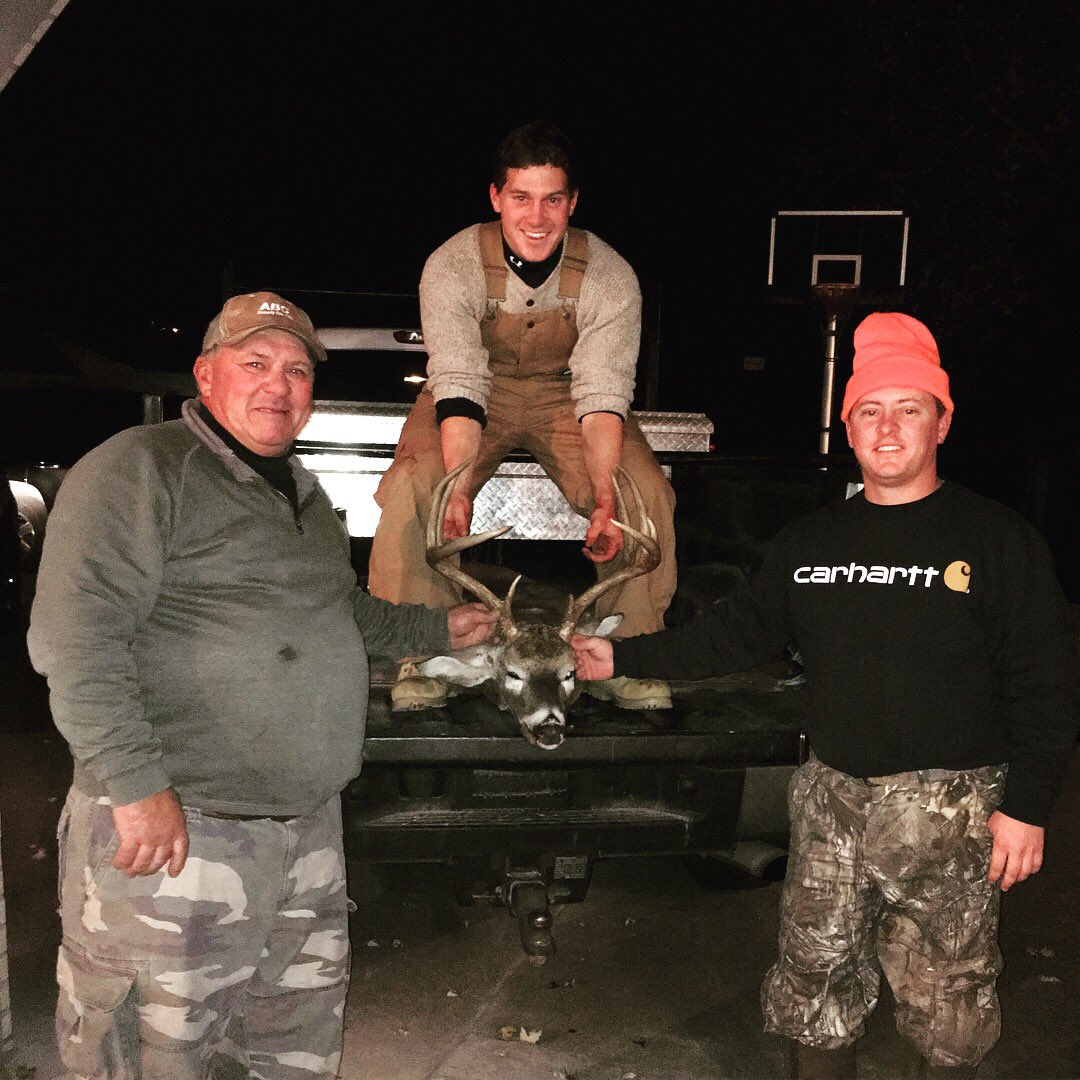 CJ_Backes's tweet photo. Had an awesome last 3 days! #rifleseason2k17 https://t.co/4oioFFGkXj