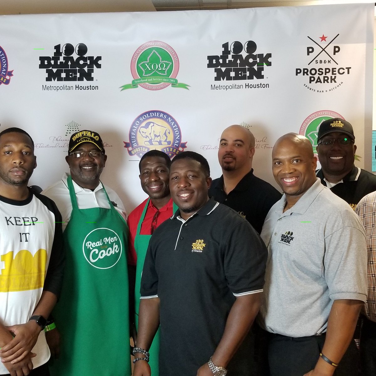 primetymeisnow's tweet photo. Real Men Who Cook
#100blackmen
#mentoringmatters
@100blackmen
#100BMOH
#100HEALTHMATTERS
#Emerging100
#Emerging100htx https://t.co/1odntSlmax