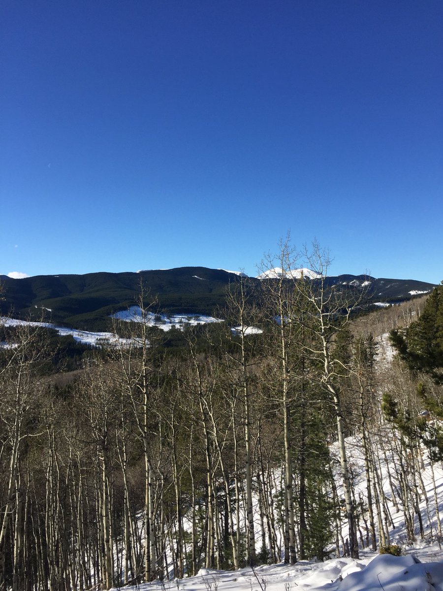 tracyohn's tweet photo. Enjoyed a winter #hike in #Kananaskis country today #FullertonLoop with @HikingSchool https://t.co/ijpqiPX9zV
