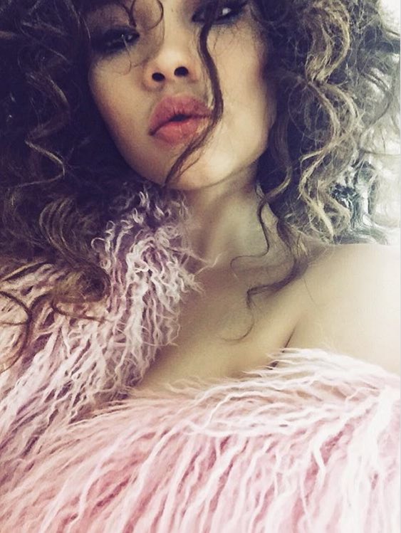 LonelyThottie's tweet image. -New Account
—New Oc(?)
-Not New to Rp
—CoCreator 
-Kennady Admin
—#MVRP #ModernMythology

[] ɪ’ᴍ ɢʀᴇᴀᴛ ɪɴ ʙᴇᴅ... ɪ ᴄᴀɴ sʟᴇᴇᴘ ғᴏʀ ᴅᴀʏs []