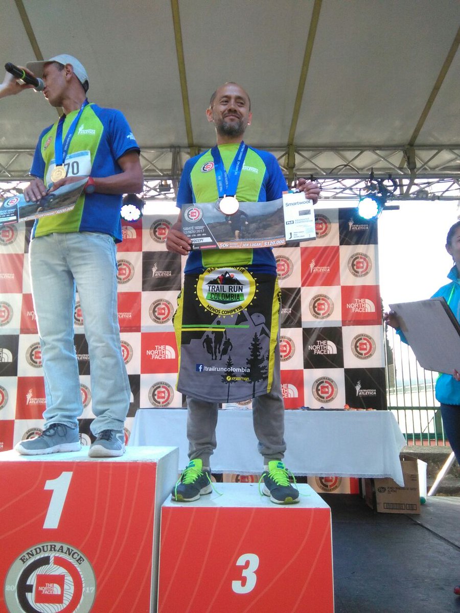trailruncol's tweet photo. Dos momentos únicos para recordar, 2do. Lugar general femenino 21km @StephoCtinez, 3er. Lugar Master 50km Carlos "huracán" Cruz. #TheNorthFaceEnduranceChallenge #WeRunOutSideCol #YoSoyCundinamarqués https://t.co/uffTCyTsrv