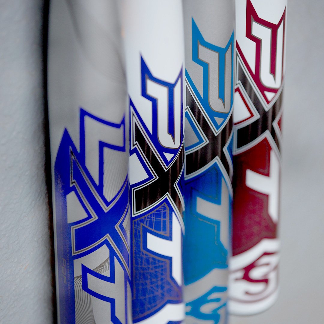 sluggerFP's tweet photo. RT if you're dreaming of a custom Christmas. π Reminder that custom orders must be in by 11/27 to have them by 12/24. #CustomLXT #CustomPXT https://t.co/q3PcsYv13h