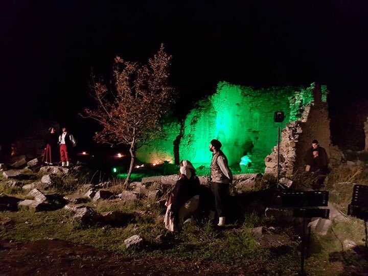 MiracolSGerardo's tweet photo. Rappresentazione storica itinerante per le vie del borgo della vita e del miracolo di #SanGerardo a @Santomenna_Sa,@ValledelSele #Santomenna https://t.co/2zuyS82leV