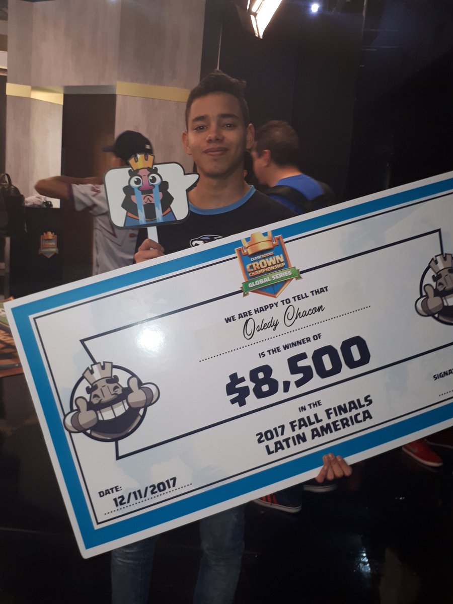 Contento por este logro... Gracias a todas esas personas que confiaron en mi 😍