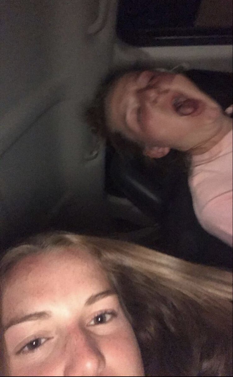 PaperAlyssa's tweet photo. happy birthday to the girl that loves taking pictures with me!! thanks for being my best friend and laughing at me constantly❤️ https://t.co/epzxSvZBTN
