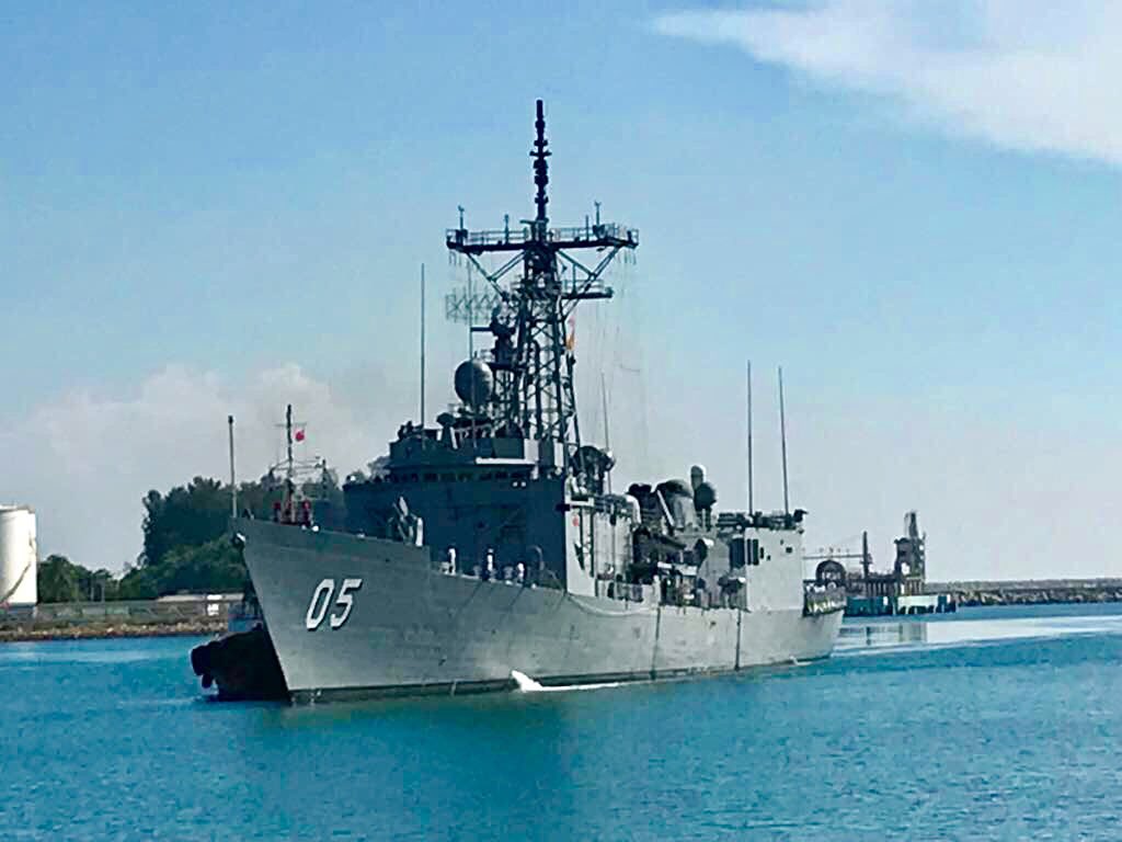ADFinMalaysia's tweet photo. Today we welcome to Malaysia HMAS Melbourne who has arrived for a port visit in Kuantan as part of her Indo-Pacific Endeavour 17 deployment. #YourADF #Navy #IPE17 @Australian_Navy @tldm_rasmi https://t.co/lNSMZkupH1