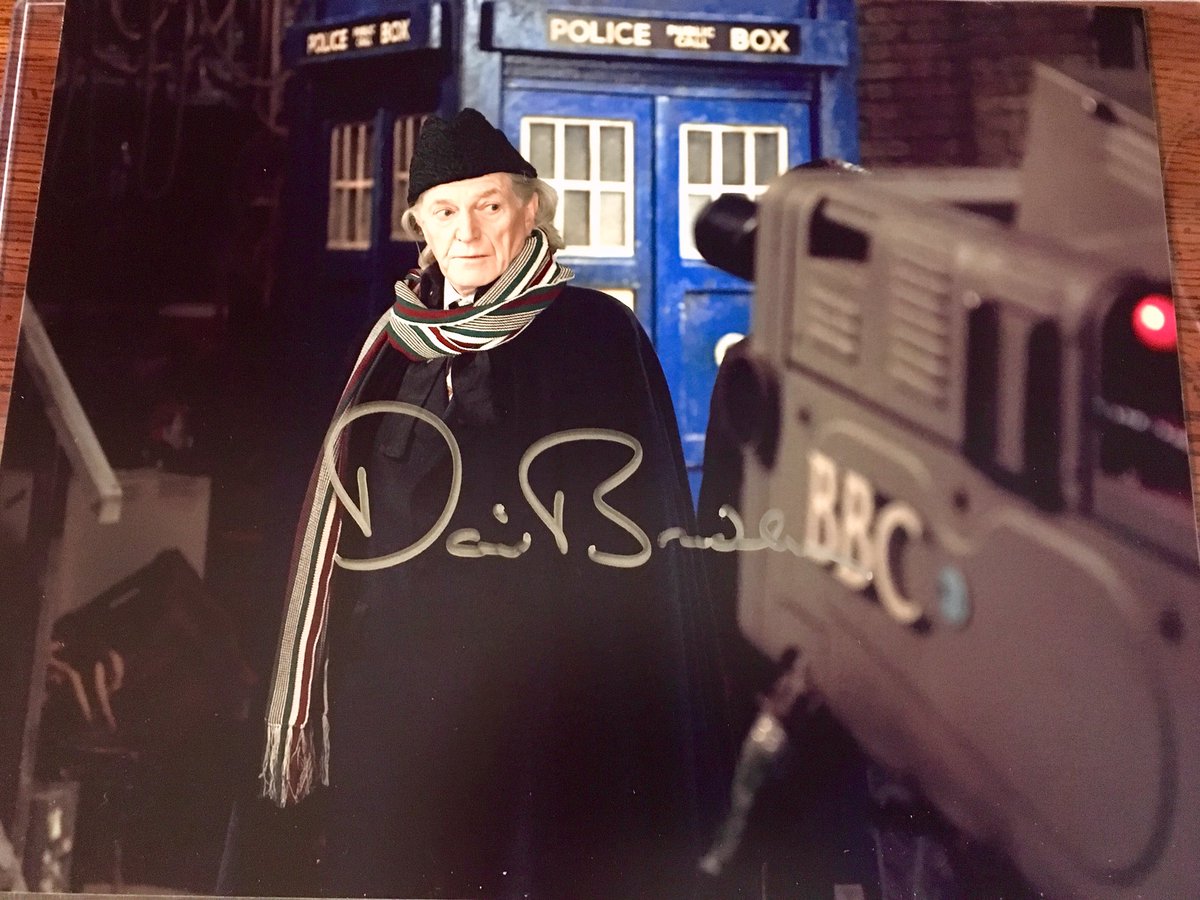Galileo908's tweet photo. Came across David Bradley’s signature at #LIWho. Out of the living Doctors, I’m only missing 9, 10, and now 13. #LIwho5 #DoctorWho @LIDoctorWhoCon https://t.co/uNdTMqqV8K