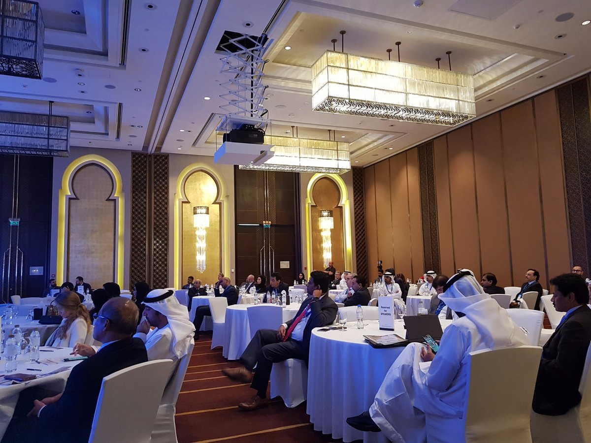 AkinNigeria's tweet photo. @shamshasan of @DellEMCMEA activating the audience at the #ACMDTS 2017 on how connected cities concept is making us to rethink living @acm_events https://t.co/xLGTXtd9KB