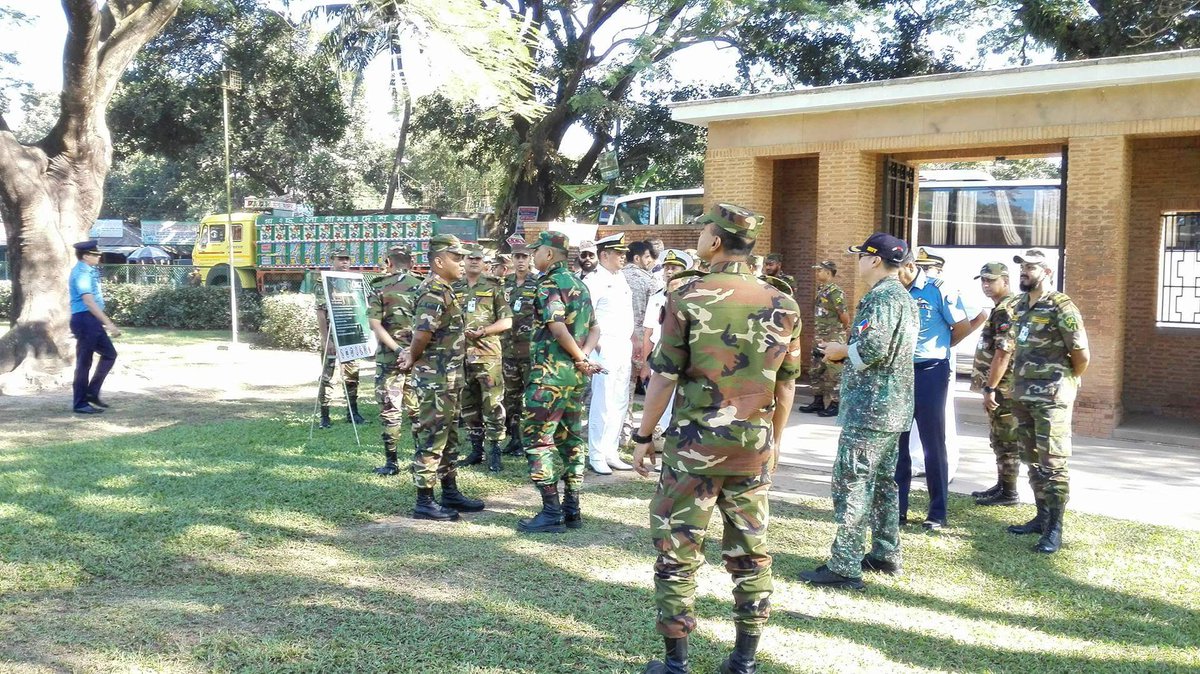 MbeMohd's tweet photo. Visit from Bangladesh Army,Navy,Air Force with Army from Saudi Arabia, Kuwait, Nigeria and many more. @CWGC  #MainamatiWarCemetery
#ArmyVisit https://t.co/Of7WEmLd3q