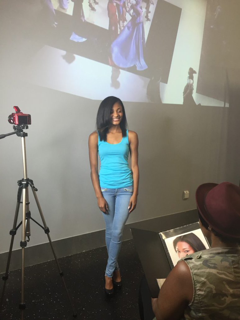 DeAbreuModeling's tweet photo. When attending go-sees make sure you bring your portfolio book. This will show the client your range of ... https://t.co/vWXG5ST6CO
