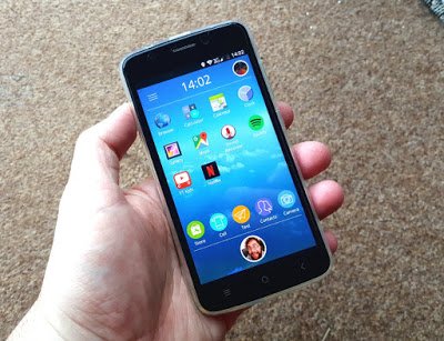myMonqi's tweet photo. monqi gets the thumbs up from the techy guys at @thetestpit!  yay! Read the full review here: https://t.co/PHclEWon6s #kidssmartphone #kidsandtech #monqi #firstsmartphone https://t.co/bu6rljq2bK