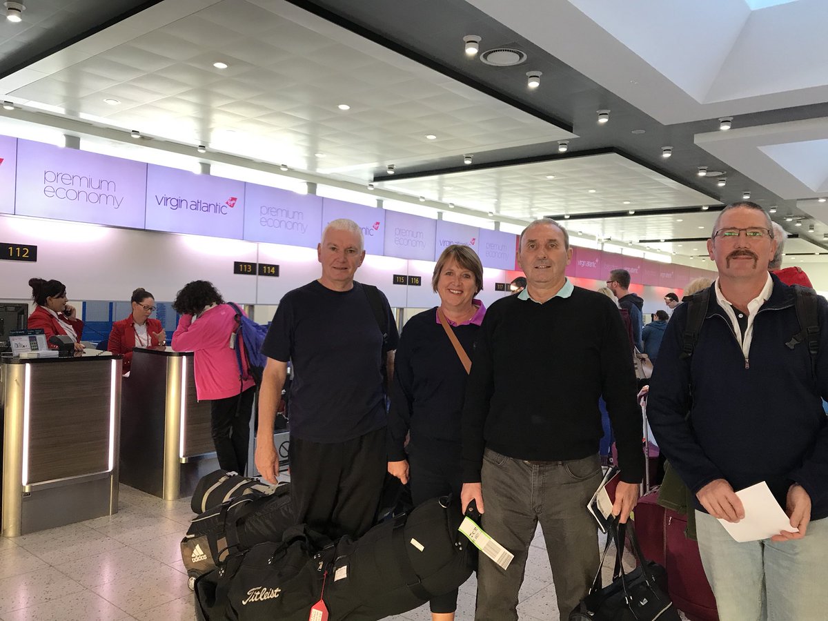 Scobbert's tweet photo. Early #checkin for @GolfingSwingers  #TeamEurope #S14Final Paul, Bryn, @karenascott65, Martin and Claire at the desk #enjoy @VirginAtlantic @StreamsongGolf https://t.co/UvR6dKAlVt