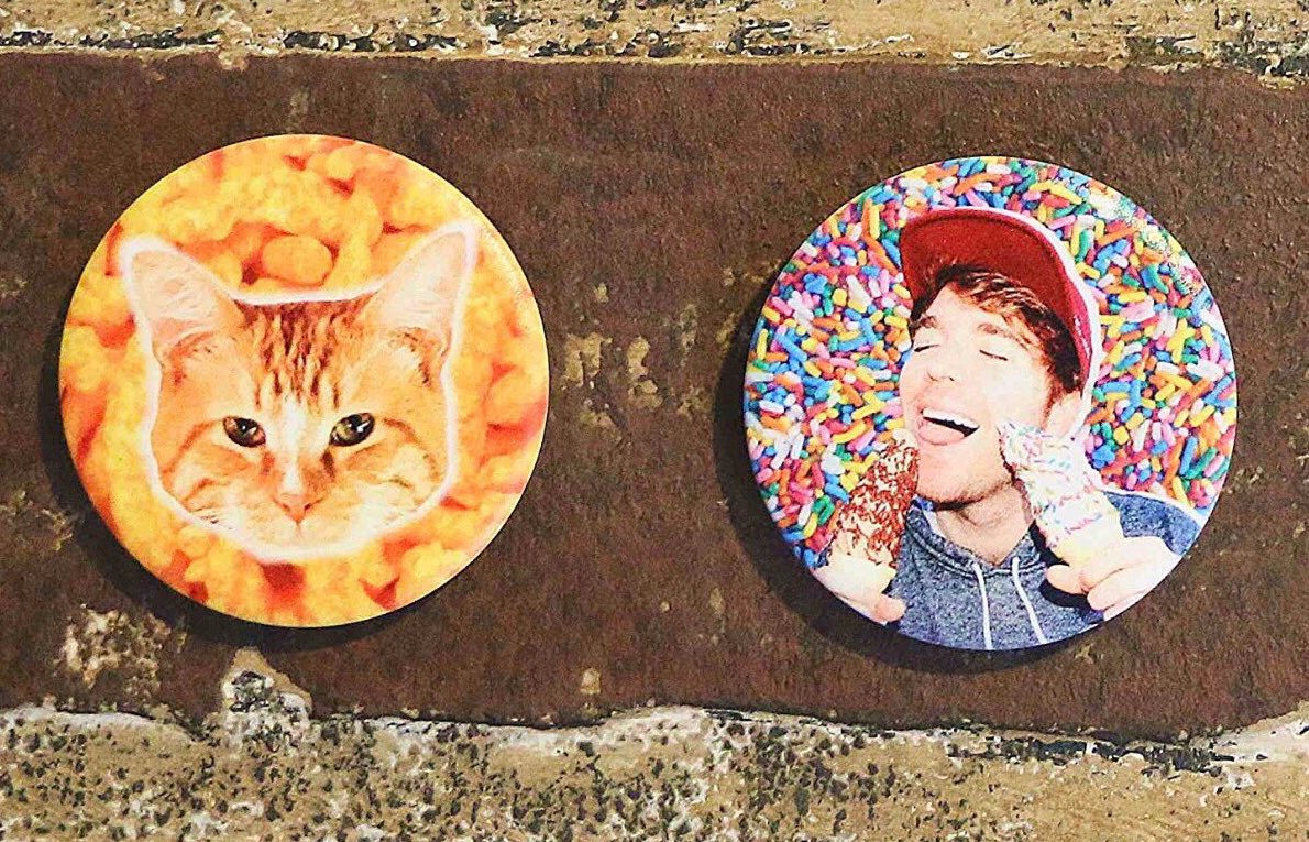 Shane on Twitter: "The of a FREE POPSOCKET is @Heatherondo! Thanks for RTing my pinned tweet and supporting my merch! Cheeto and Shane popsockets available at https://t.co/lEfhyDYl6K 🐱🍦❤️ https://t.co/amBd1sv9Sx" /