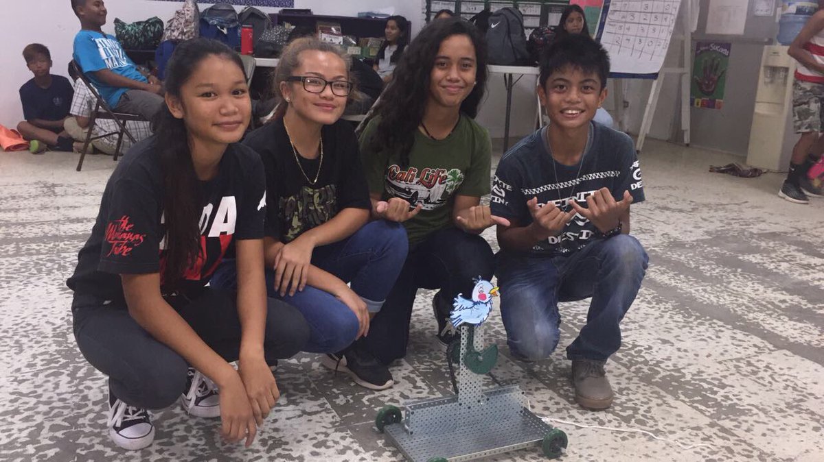 JamesSablan2's tweet photo. #FMS NapuRider #PLTW future engineers https://t.co/gO5EUNloNs