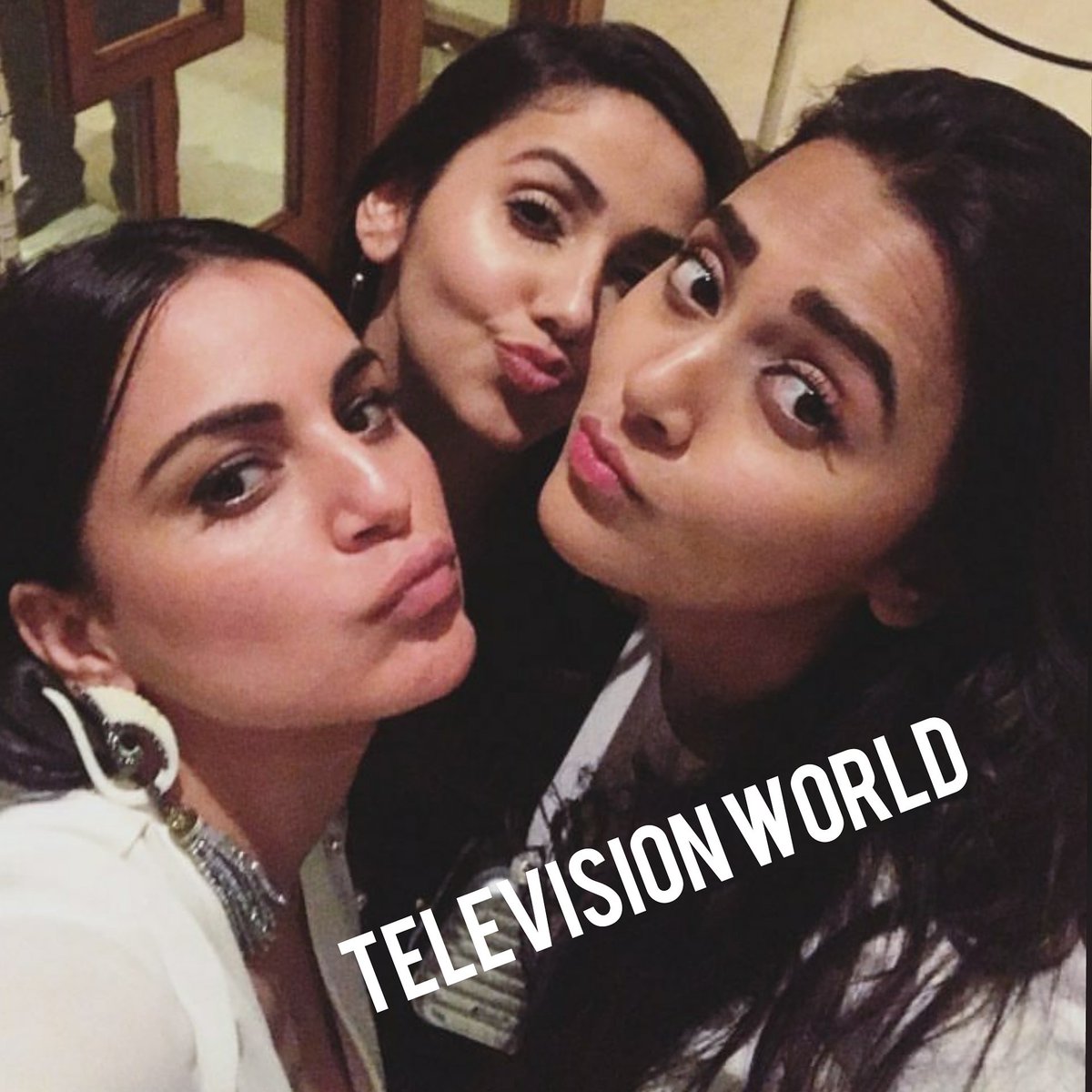 telly_updates2's tweet photo. #SaasBahuAurSazish #SBSABPNews #celebrating #SBSABPNews #telebration
#kundalibhagyaofficial
#ristalikhengehamnaya
#tejjaswiprakash #diya
#preetaΒ #shradhaarya
#tejjaswiprakash
#ristalikhengehumnaya
#latestoffscreen
#diya
#dira
#latest
#offscreenpic
#DiRa
#Diyash
#ratyash https://t.co/gCZ3KptmX5