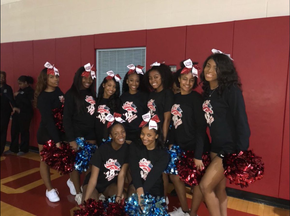 KenwoodCheerleaders tweet media