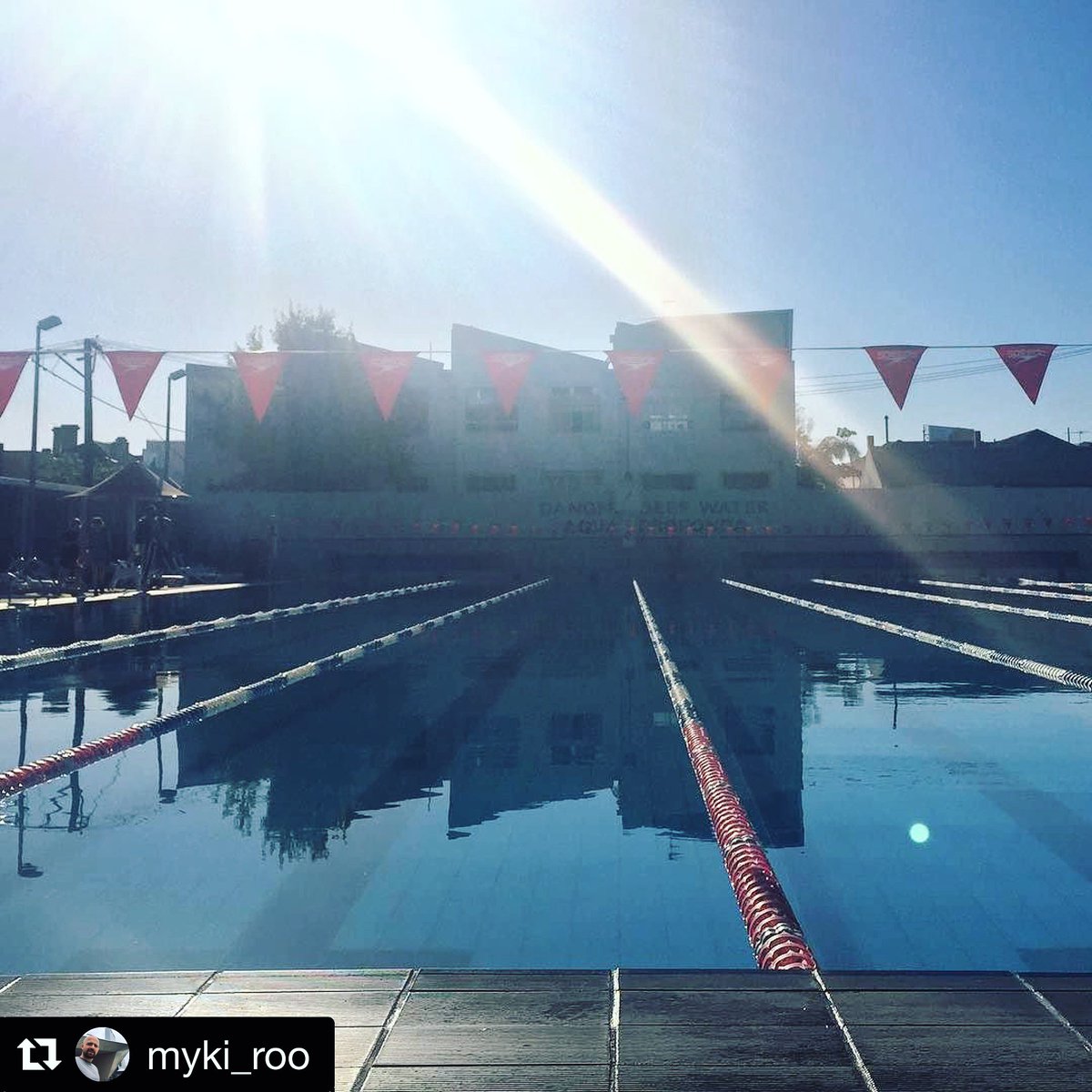 YarraLeisure's tweet photo. We're keeping #FitzroySwimmingPool open till 9pm tonight and tomorrow night. Dive in, #YarraCity! 💦 https://t.co/oIS3tzh3Jh