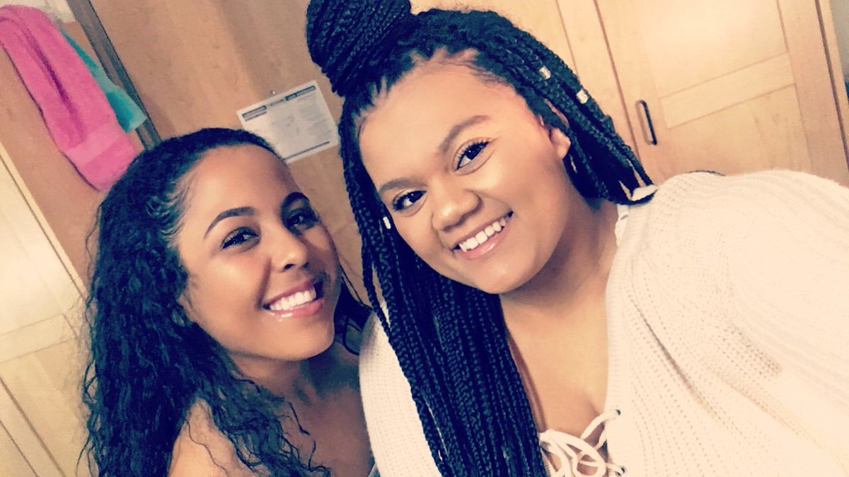 lyssssssaaaaa_'s tweet photo. sis 😈💯💉 #gang #bloodsister #cantcrossus #shegoin #dowhat #toWHO #who9-5 #weda #weekend #akeake 🤪 https://t.co/wyB7WEsBD2