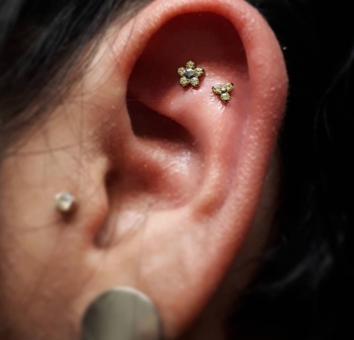 Lukie with some double action, using #neonatal.