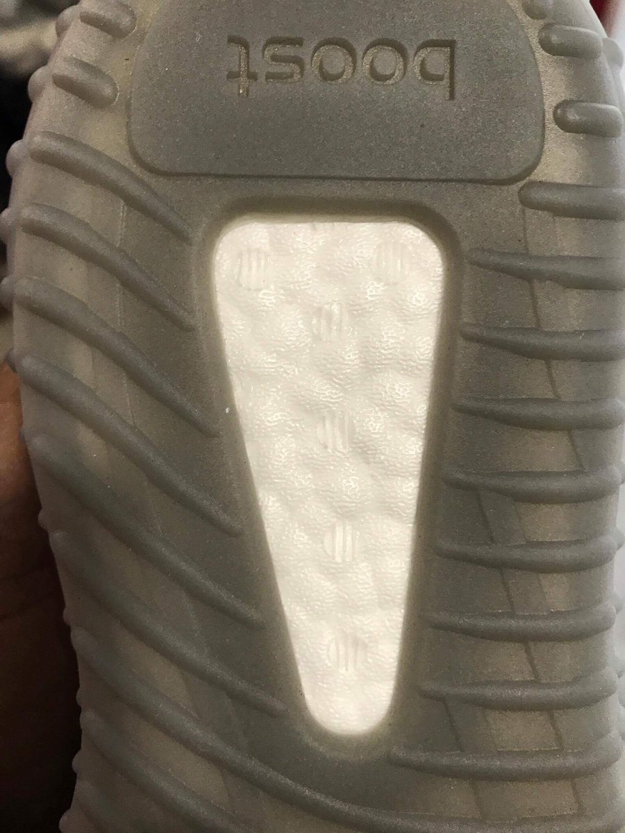 MINDofMODISH's tweet photo. @theyeezymafia what's your idea on these https://t.co/71ynTyyPQe