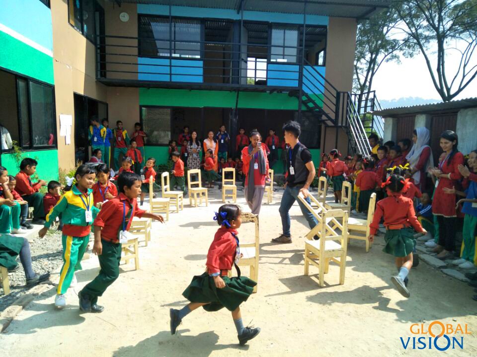 _GlobalVision's tweet image. 월요일 한 주가 #시작 되었어요!
#월요일병 을 물릴 칠 생생한 #Nepal #News

#네팔 지번조띠학교 학생들의 #일상스타그램
#친구 #선생님 과 함께하는 즐거운 #체육대회 !
#영차영차 #신난다