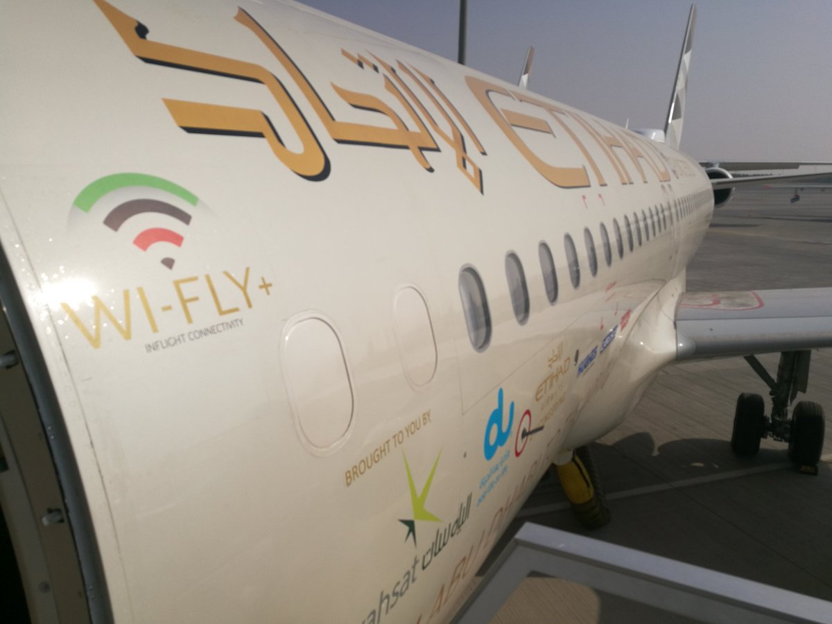 Avipeo_com's tweet photo. #Etihad aircraft at the #DubaiAirShow2017 
https://t.co/5GPVCcogoy is the social network for the global aviation community.
Visit https://t.co/SgjVzCbjSu 
#Airbus  #Boeing #Bombardier #A380 #A320 https://t.co/kXQPRiYfQq
