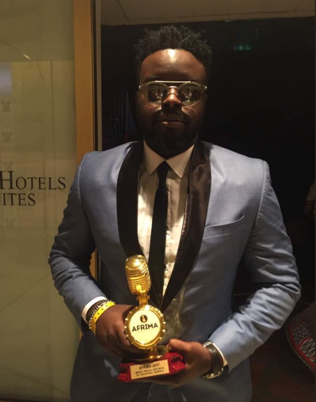 Afrima 2017 : Locko meilleur Artiste Masculin Afrique Centrale <a href="/lockofficial/">LOCKO</a> <a href="/Big_Dreams_Ent/">Big Dreams Ent 🎈</a> <a href="/TRACE_Africa/">TRACE Afrique</a>