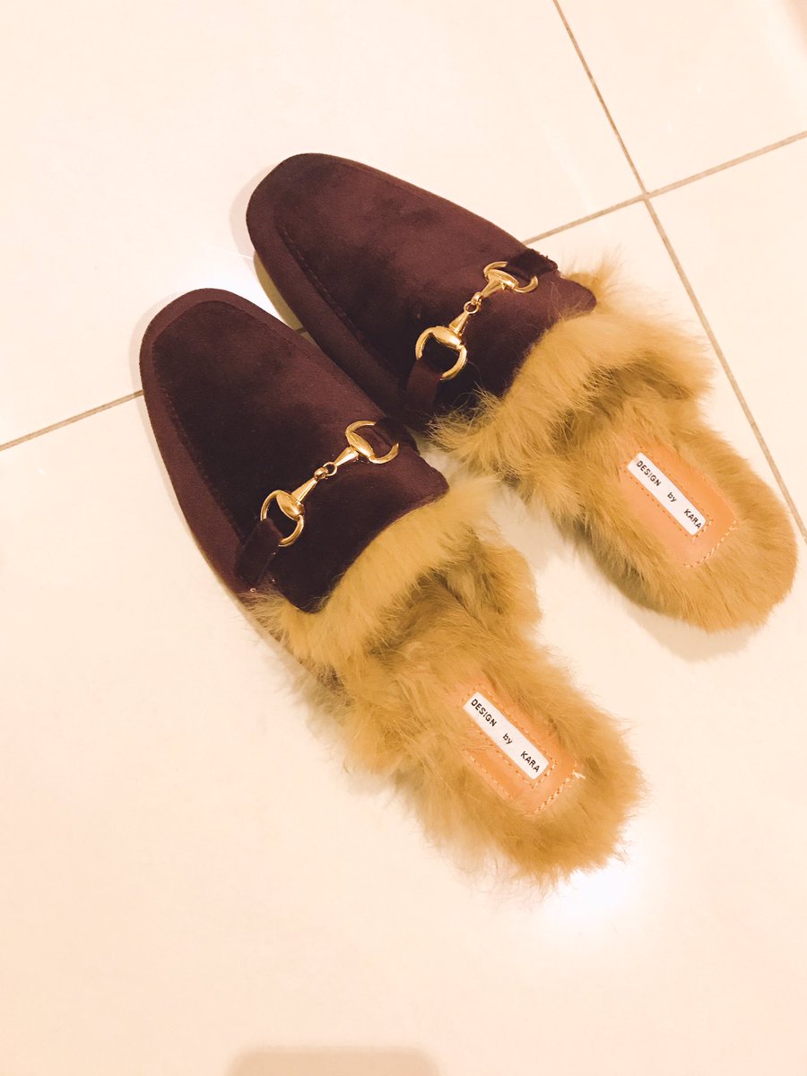 pobktt's tweet photo. 韓国から帰宅〜〜☺️ 買った買った〜
シャドウ買いすぎた😗❤️ 靴もちょうど1000円で激かわ〜〜YGのサムギョプサルは安定に美味しかった💕💕 https://t.co/5IHWmoTBCa