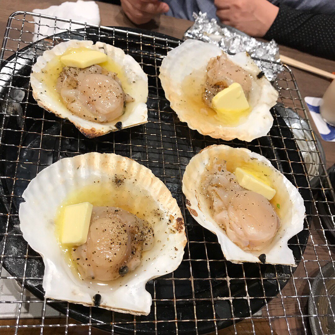 Nao4561 月曜日から貝づくしのごちそう 住吉駅前の貝まるさん ホタテに白貝 仕上げは貝だし茶漬けでした 余は満足じゃ 貝まる Insta Higashinada Kobe 神戸 貝料理 ホタテ 東灘区 住吉駅 Nao4561 月曜日から貝づくしのごちそう 住吉駅前の貝まるさん ホタテに白貝 仕上げは貝だし茶漬けでした 余は満足じゃ 貝まる Insta Higashinada Kobe 神戸 貝料理 ホタテ 東灘区 住吉駅