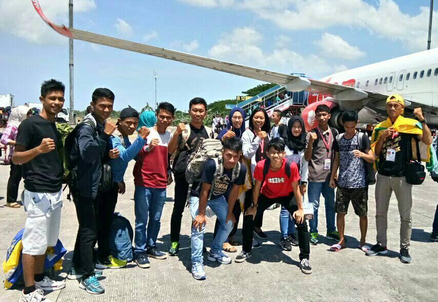 hendra_ode's tweet photo. karna teman lebih berharga dari apapun.
#POMNas2017 #MAKASSAR https://t.co/NAvUCj188K