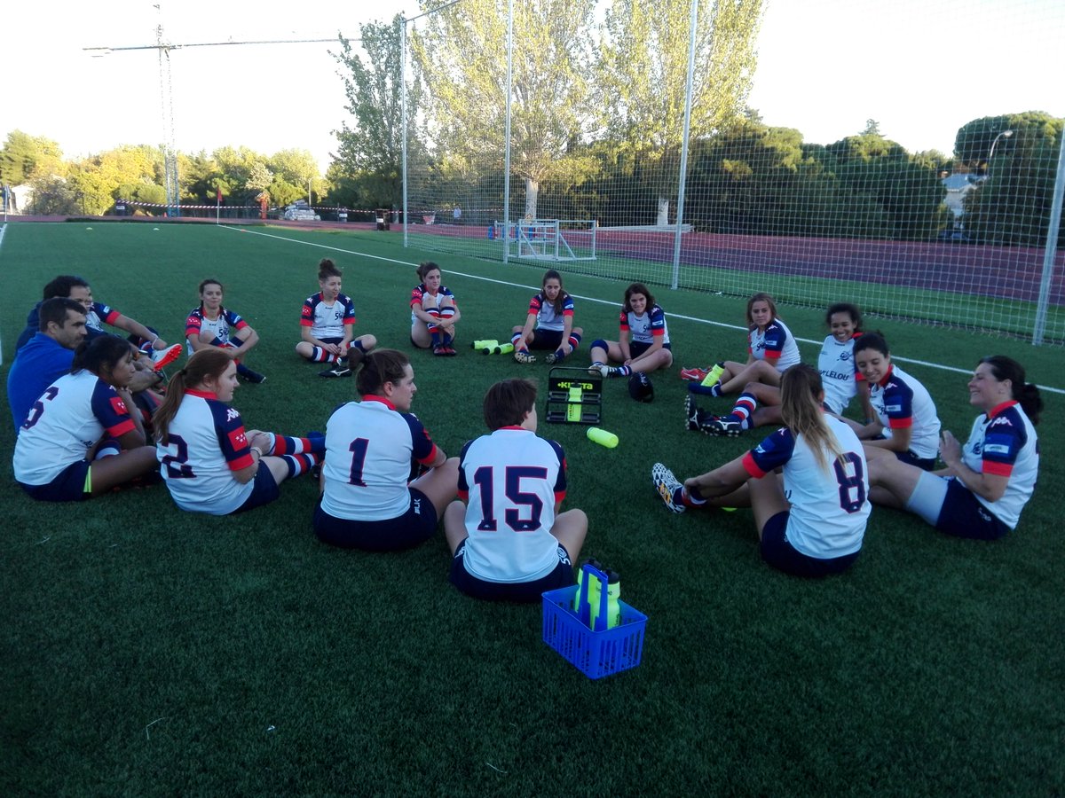 rugbyliceofem's tweet photo. Naciste jugadora de #rugby y aún no lo sabes. Llevamos esperándote toda la vida, ¡eres una de las nuestras! Vente hoy mismo al Liceo a entrenar, porque cualquier lunes es #FelizLunes a tu lado 😍🏉
#rugbyfem #rugbyfeminin
https://t.co/B9DxmJdl2c (Metro Esperanza, buses 120, 122) https://t.co/e41mFmifA7