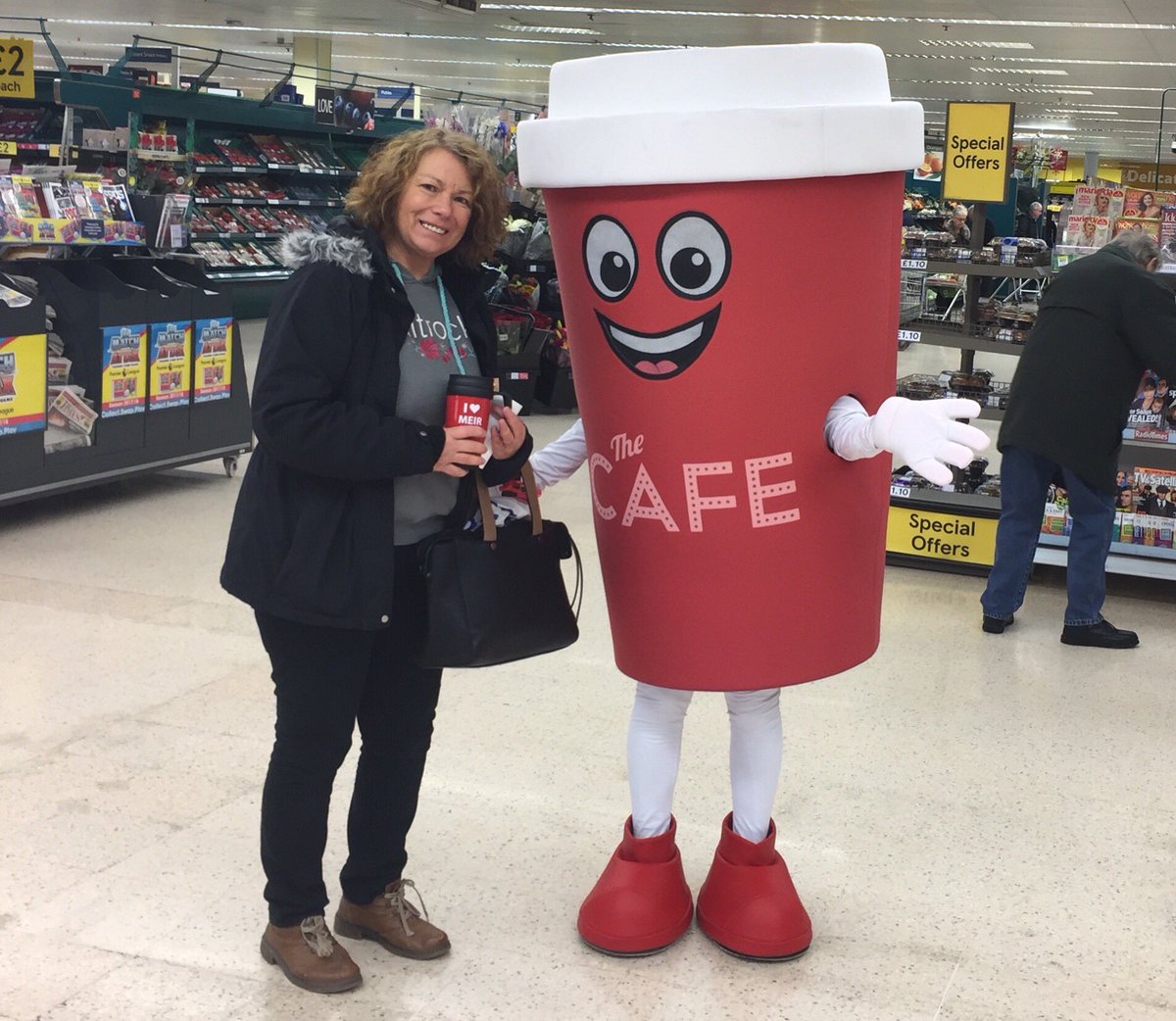TescoCafe's tweet photo. Today at our @Tesco Café in #Meir you can also get your hands on one of our reusable cups, which will save you 40p every time you present it at the till when purchasing a hot drink! ☕️ https://t.co/hcSpQoTbOl