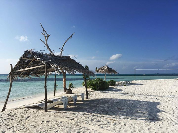 HuzamAhmed's tweet photo. Dhiffushi guest beach 🏖 #holidayseason #dhiffushi #dhiffushibeach #dhiffushiisland #holidaysarecoming #holidaypart… https://t.co/04CJTKn7Lt https://t.co/VUbAtyBJER