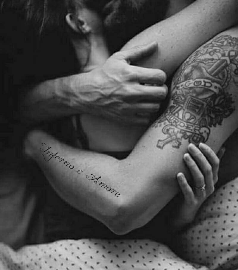 MAXYC78's tweet photo. "Cos è  quel forte dolore al petto che mi devasta.
Cos'è  quell' aumentare i battiti del cuore.
Cos'è  quell'immenso calore che mi fa sudare?"
È  l immenso amore che provo per te.
#dimostraMi https://t.co/kCNoUy07sD