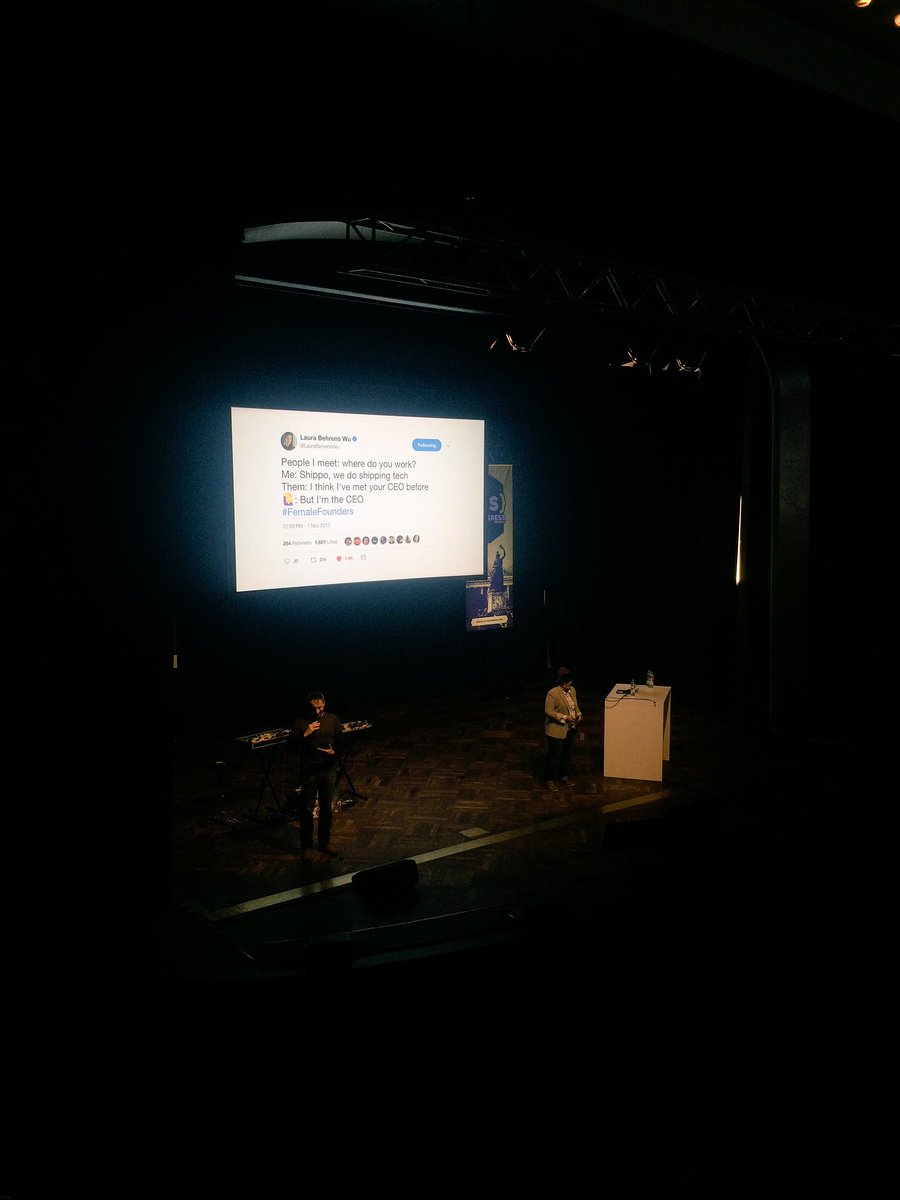 BettieRub's tweet image. @lizbrownsays crushing it in Munich @JSKongress ! @webjunto #jskongress #whywebjunto