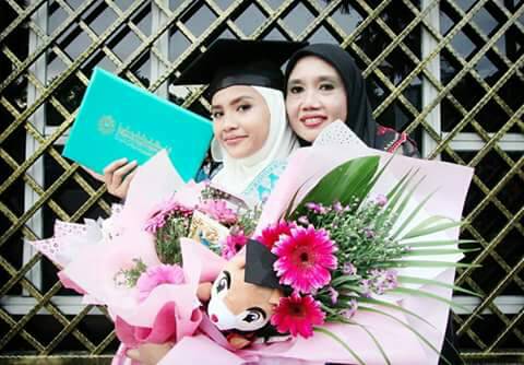 ammielyya's tweet photo. Khas untuk mama
#IIUM33rdConvocation https://t.co/cDwtDnW9sO