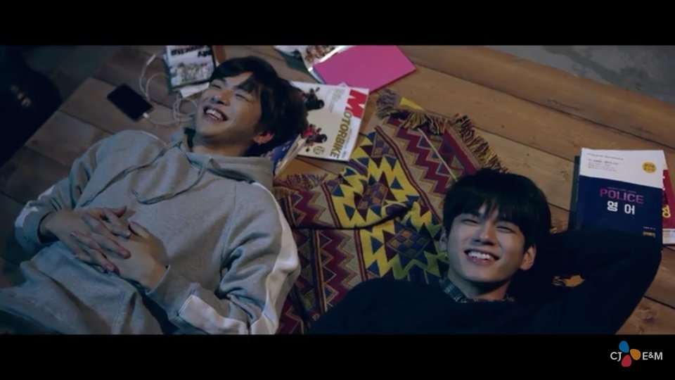 wannaniel96's tweet photo. ONGNIEL STANS ARE ALIVE AGAIN #WannaOneisBeautiful #WannaOneComeback #Nothing_Without_You https://t.co/CKoRtnkAh8