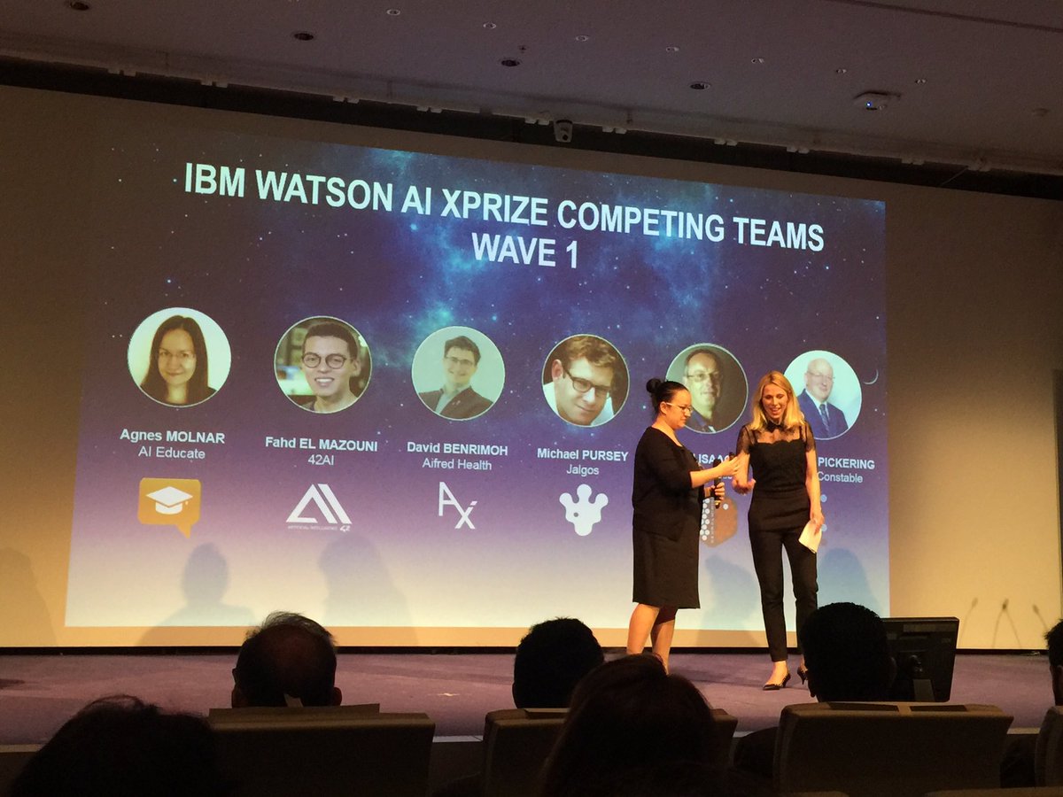 VeroniqueBlonde's tweet photo. @KSStrugnell sur scène pour accueillir les start-up de la compétition #AIXPRIZE sur le thème "AI for good" https://t.co/UnYWTUsSzu