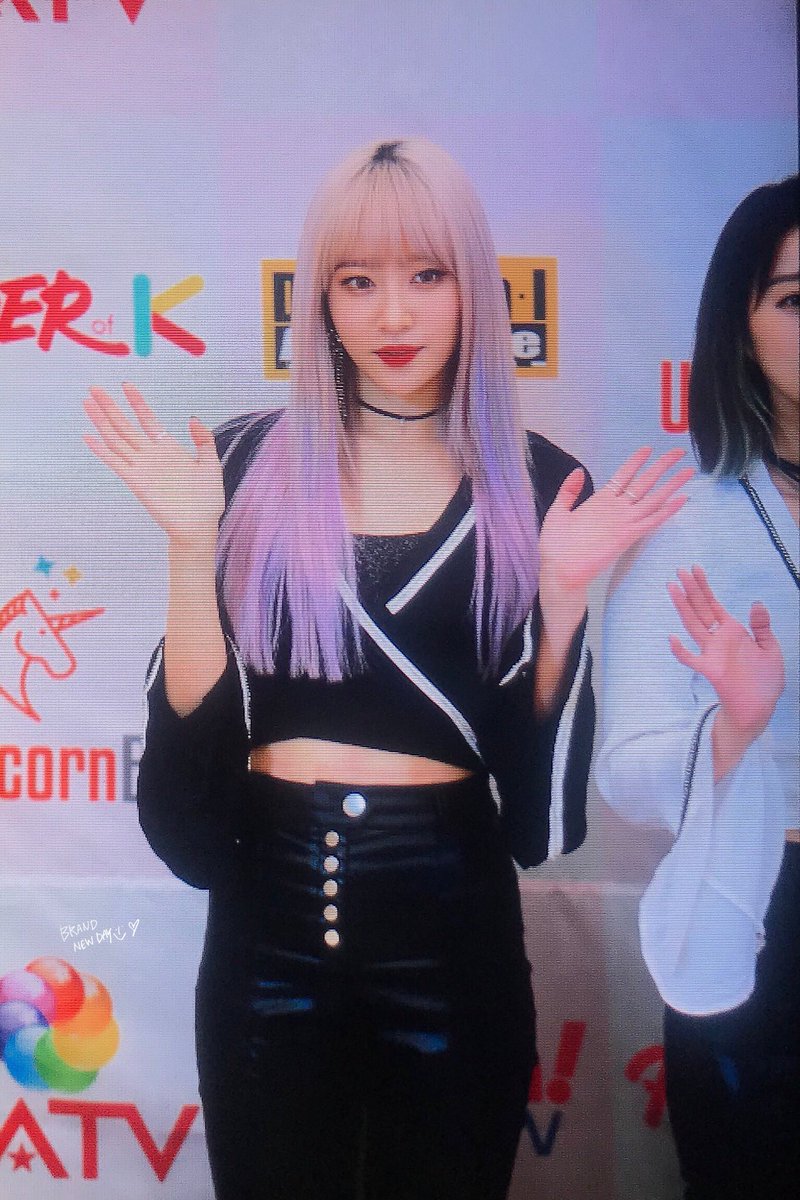 BrandNewDay0501's tweet image. 171113 power of k 레카 
오늘도 빠이팅&amp;gt;~&amp;lt;
#하니 #안희연 #hani #exid