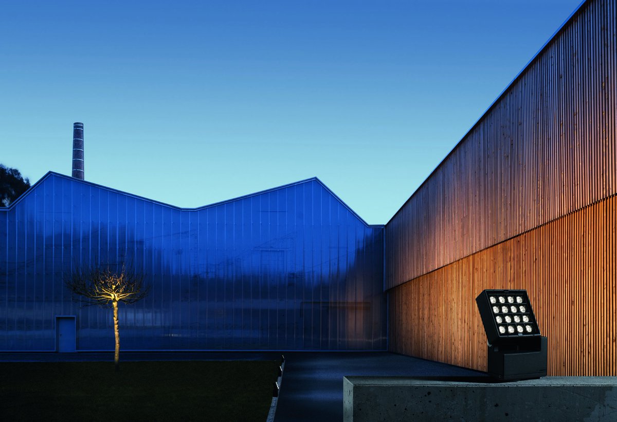 ATW_INTL's tweet photo. Turning spaces into places w/ #NIGHTSIGHT by @Zumtobel_Light and @UNStudio_Arch - outdoor LED lighting tool for #HumanScaleLighting. https://t.co/gKYUlkouKS