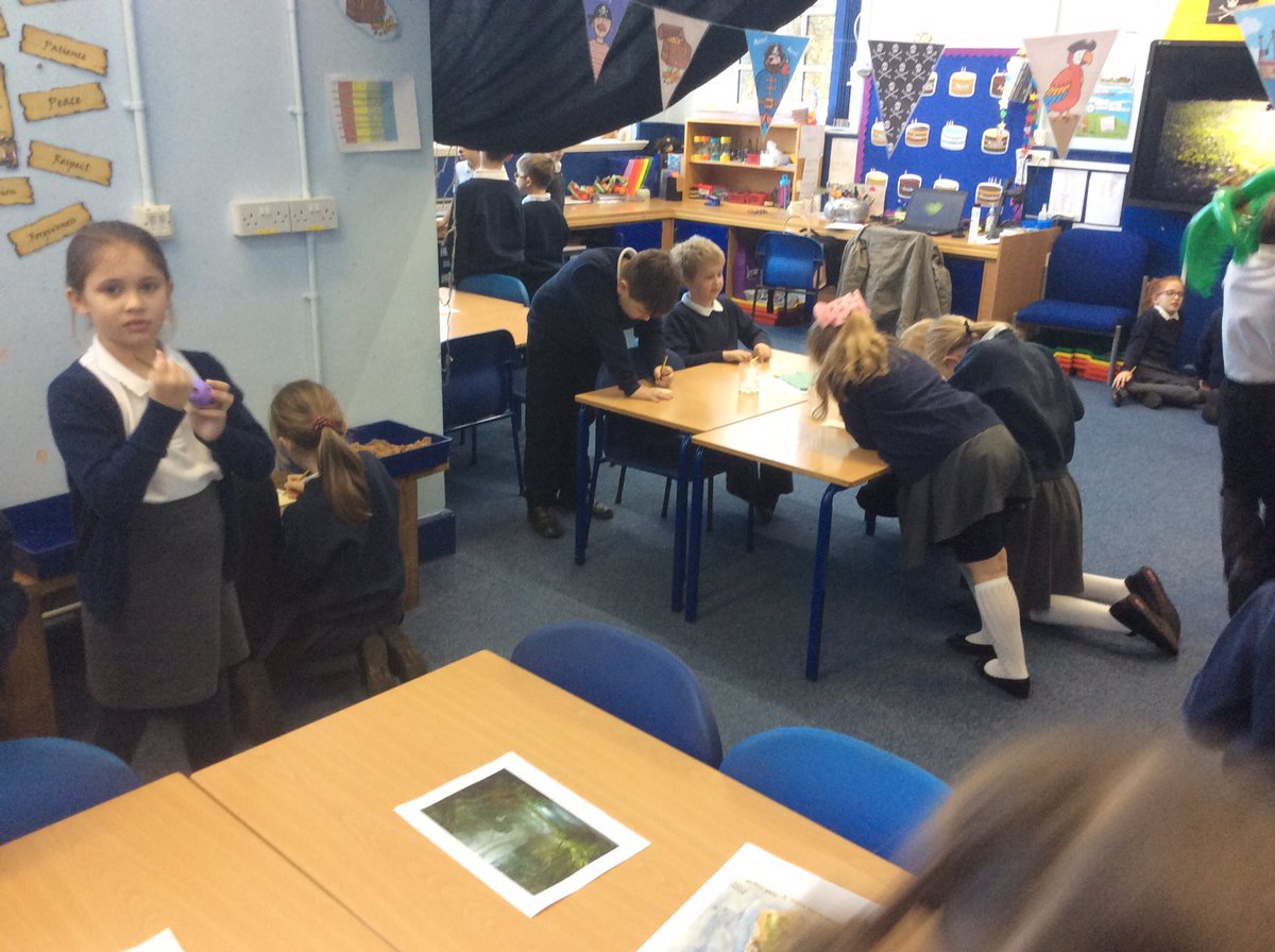 RingsteadSchool's tweet photo. We are exploring what might happen if we got shipwrecked! #ShawsLions #MonkeyClass https://t.co/oP0BUzyume