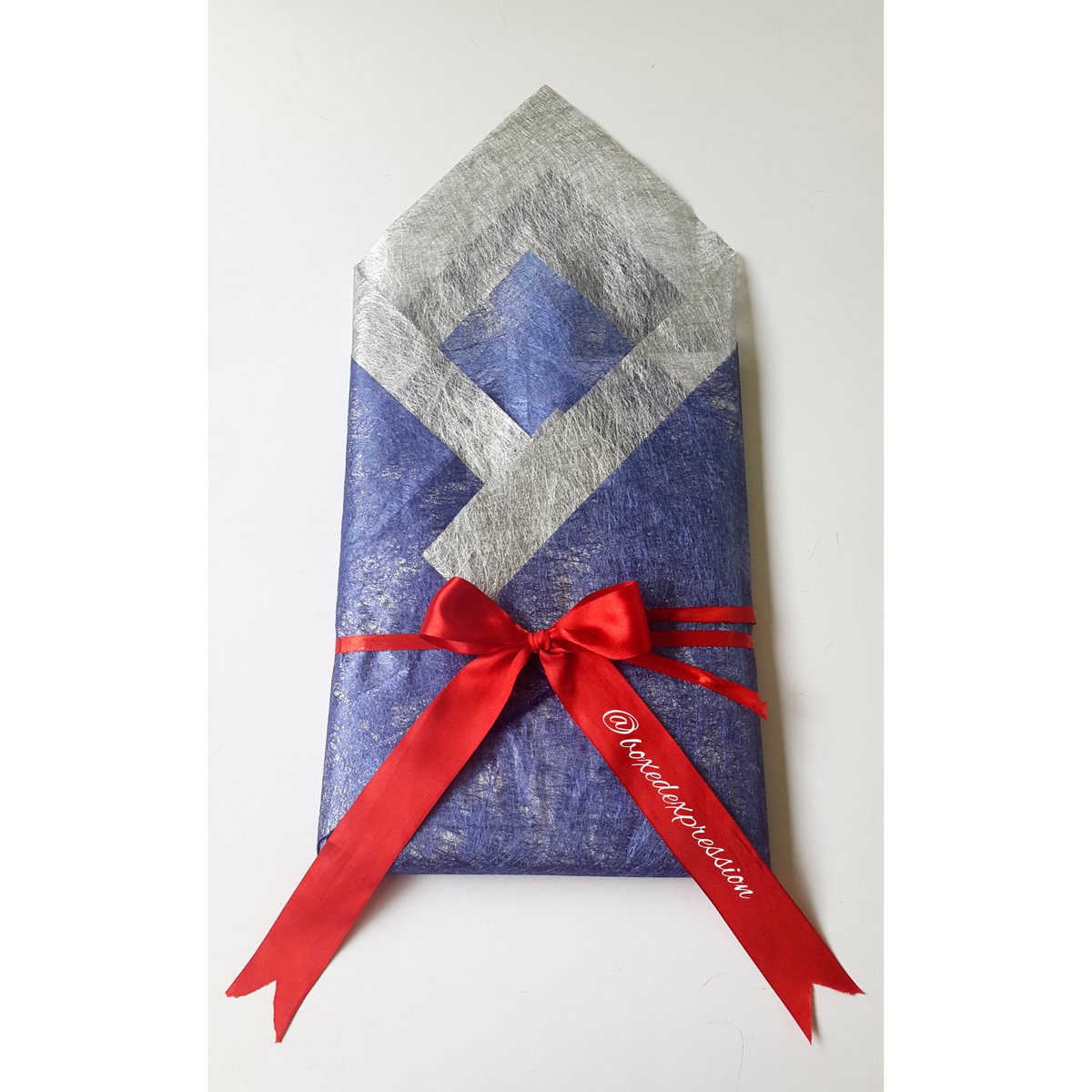 erthapower's tweet photo. Have a beautiful week 😊 #giftwrapping #boxedexpression #wrappingservice #wrappingpresents https://t.co/PsEhxeKYxu