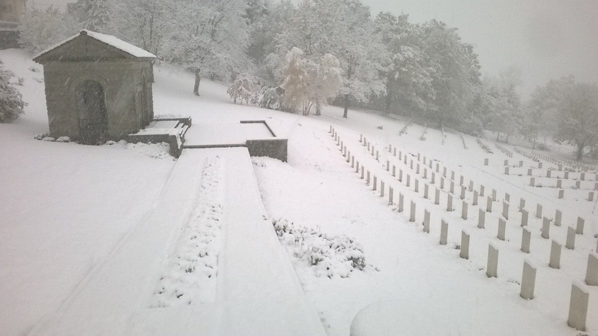 Nord_albert's tweet photo. Early snow this year in northern Italy. Castiglione south African cemetery this morning. @CWGC @cla_castelli @cantartica https://t.co/oDBL4sbol7