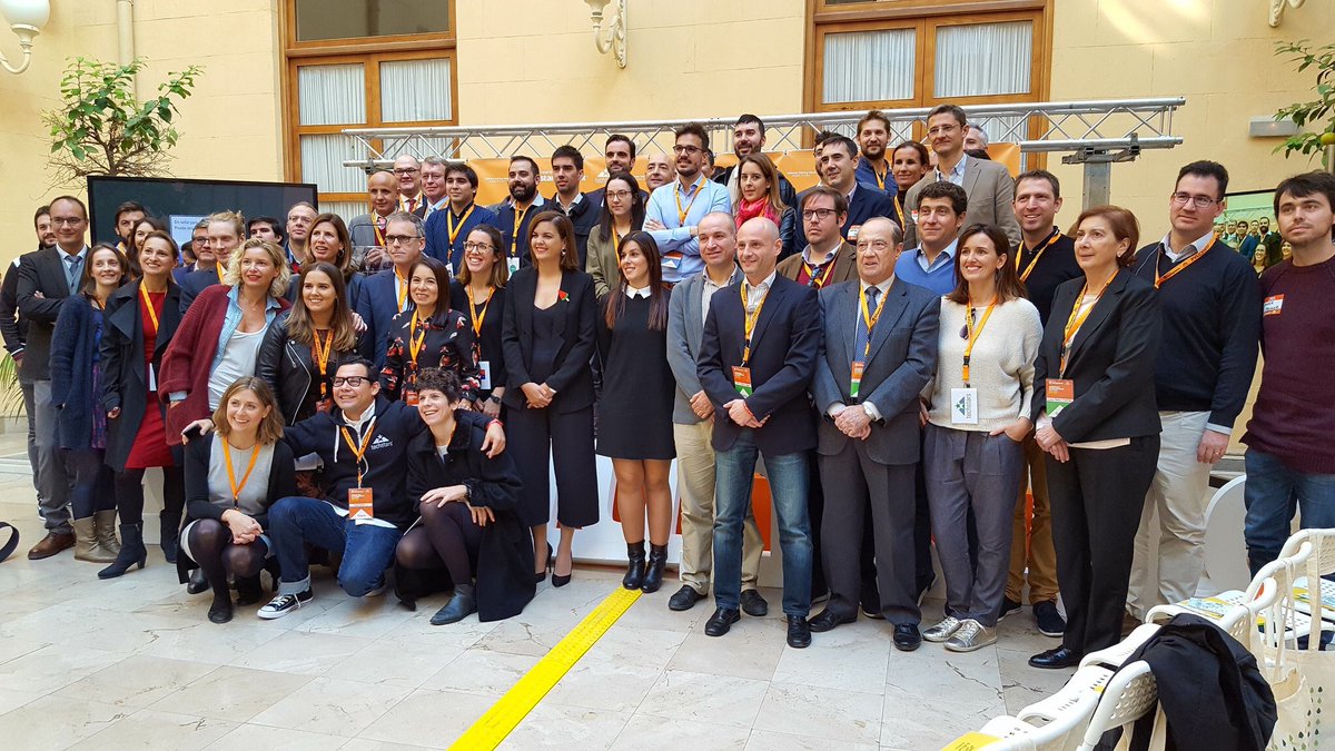 Valencia Startup Ecosystem! Fotaza de todos los que trabajamos en hacer grande esta Comunidad 👏 #VLCSW17 #VLCTechCity
