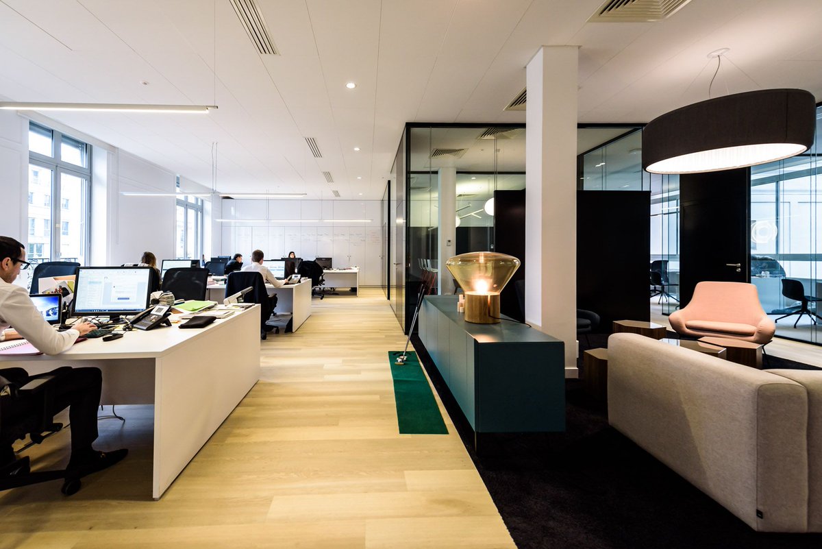covivio_'s tweet photo. Ascenseur, 3e étage : bienvenue dans nos nouveaux espaces ! Ouverture, fluidité, confort, esprit « cocooning » … une nouvelle ambiance au service de la #TeamFdR ! #qvt #bureaux https://t.co/8NO8jwAIGt