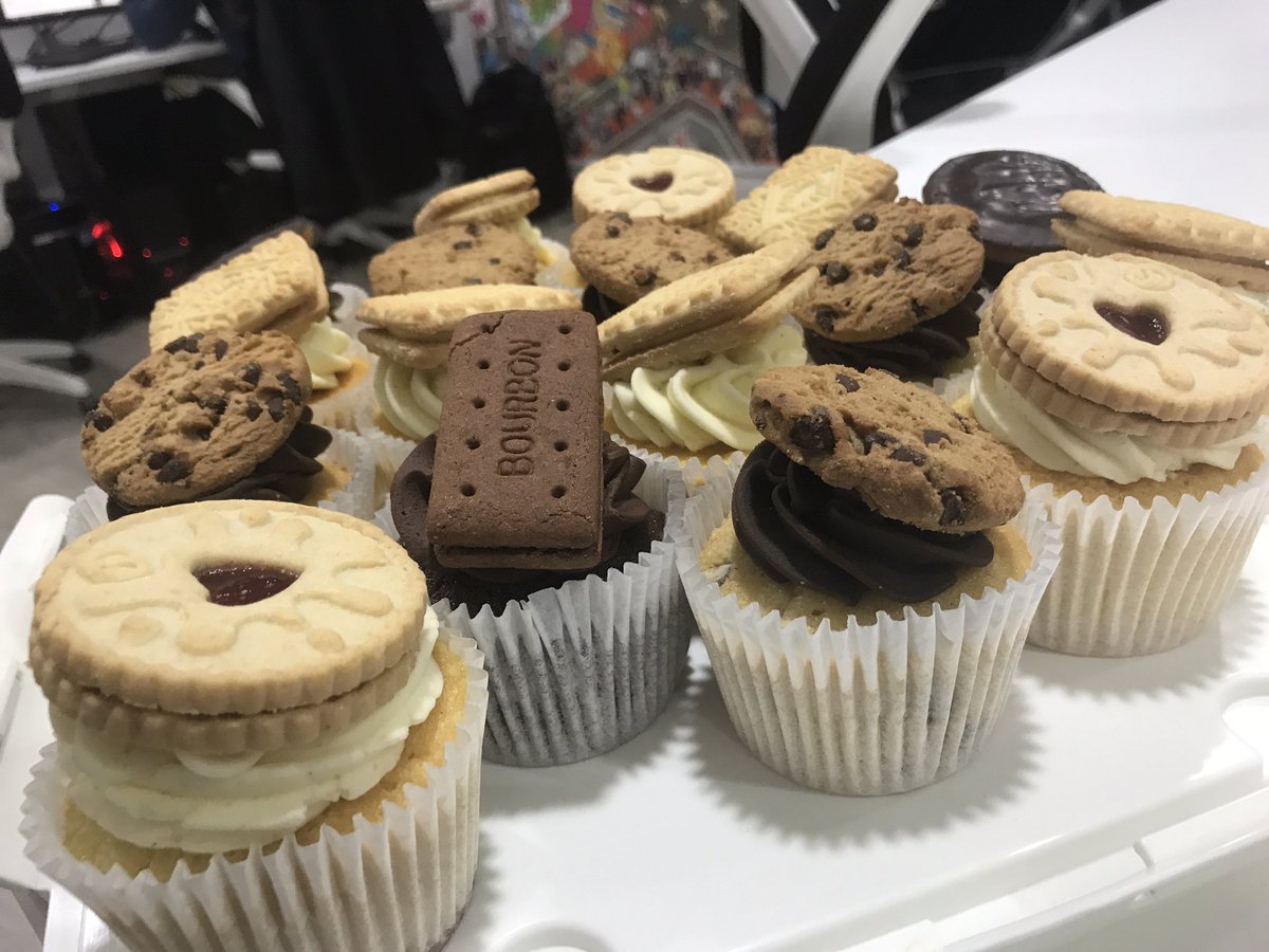 First day for George and it is his birthday and he already gets it! Think he will fit in just fine!#welovecake #goodeffort #gokoko