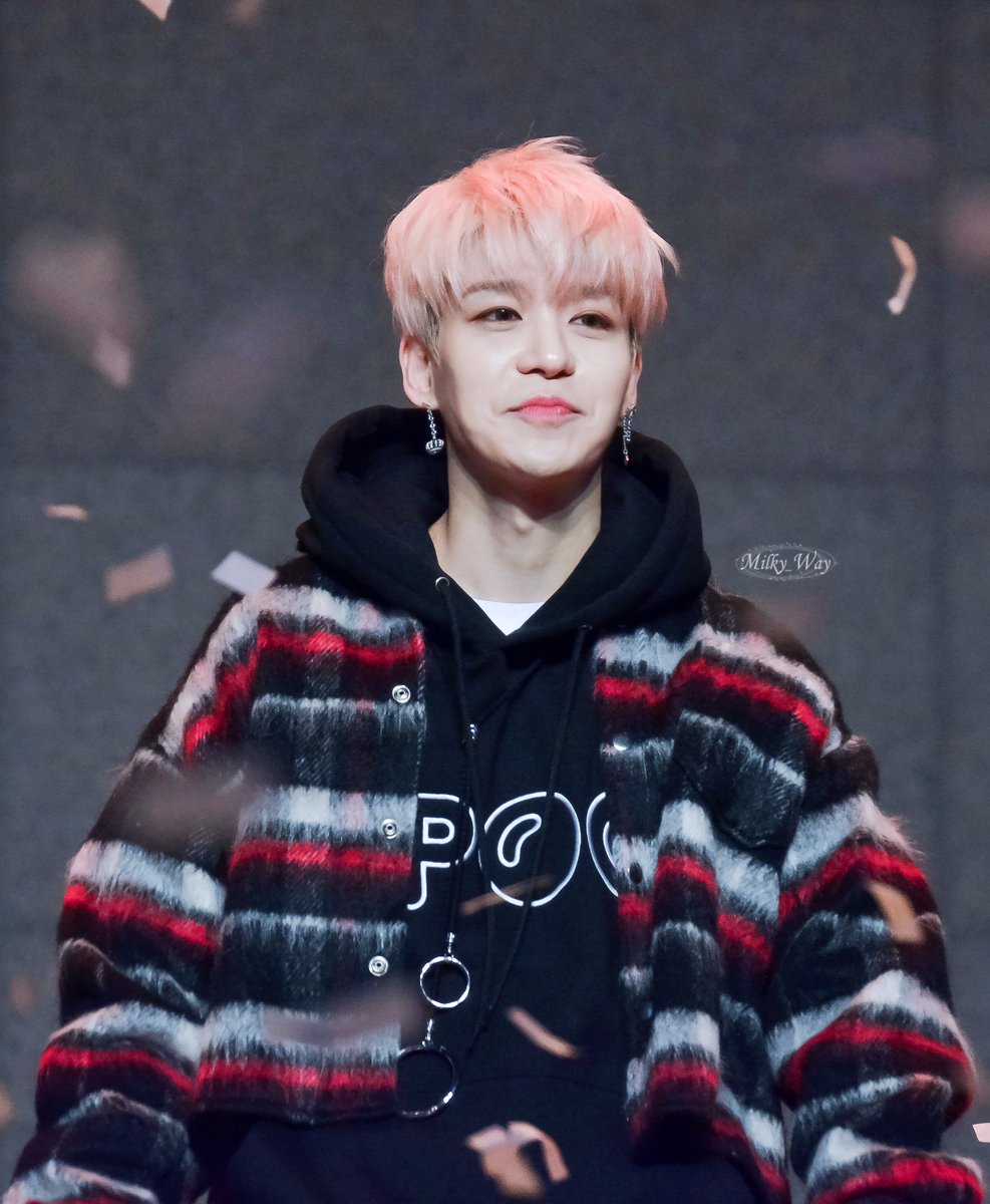 MilkyWay_kies's tweet photo. 171111 용인 버스킨미니콘서트
강성훈❤

#젝스키스 #젝키 #SECHSKIES  #水晶男孩  #ジェクスキス #강성훈 #KANGSUNGHOON  #カンソンフン https://t.co/kqspjjLwFY