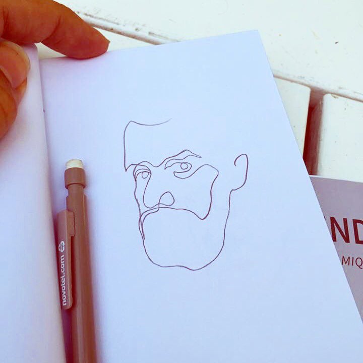 quibeart's tweet photo. #oneline #onelineart #quibe #onelinedesign #minimalism #minimal #minimalist #artgram #artistoninstagram #figurative #figurativedrawing #instaart #instadraw https://t.co/VoQcjl7r9q
