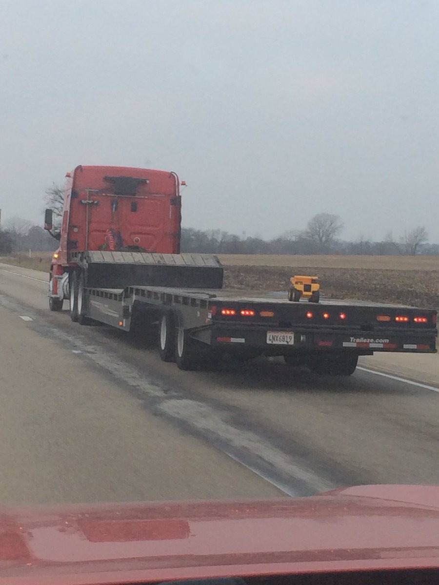 nbmoore2's tweet photo. Glad to see #caterpillar is getting more efficient on shipping the big ones https://t.co/HWuCbCb0fl